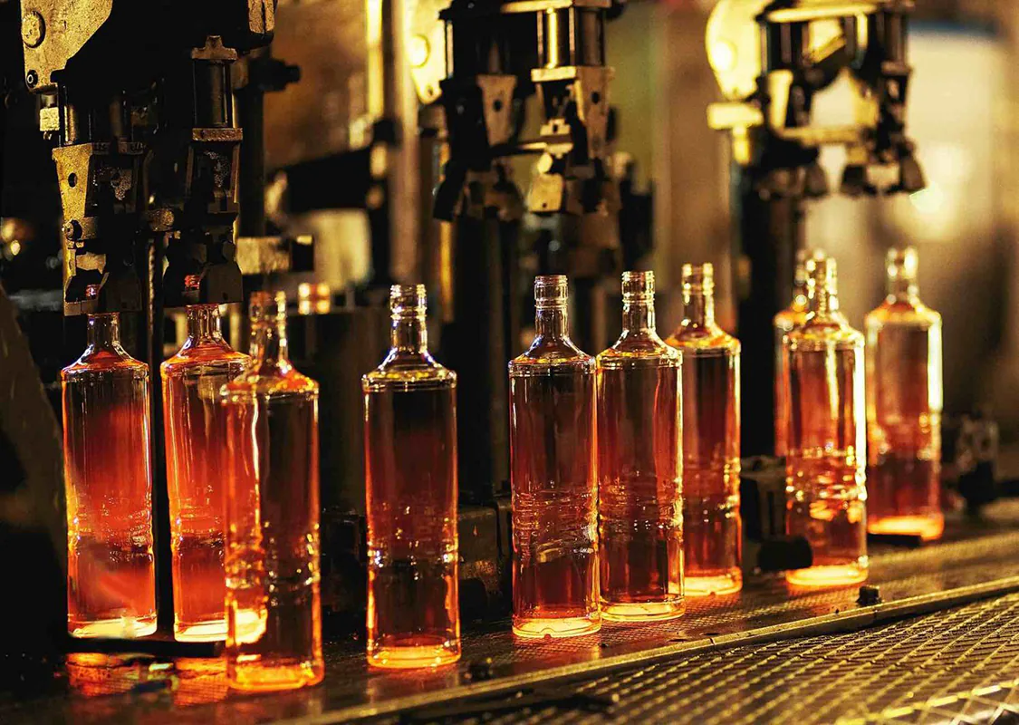 Molten bottle production 1500x1067 copy